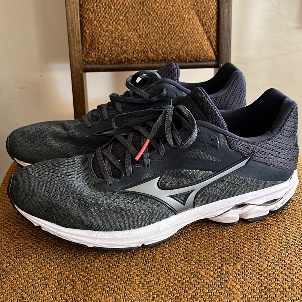Mizuno Wave Rider 23 Men’s 11